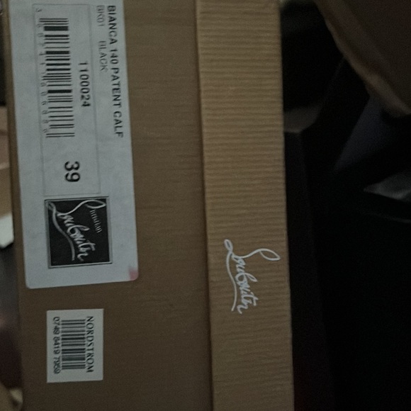 Christian louboutin black heels - Picture 13 of 13